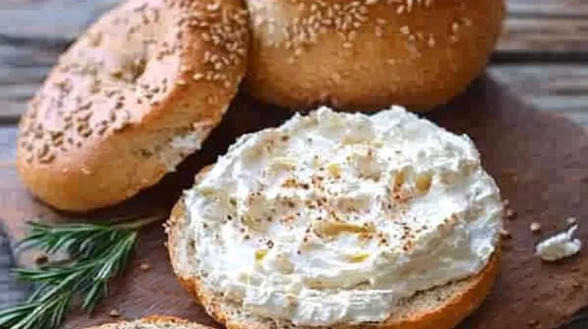 bagel and cream cheese